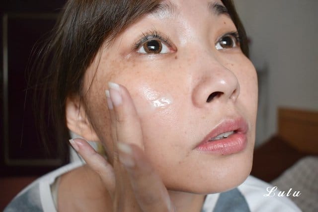 FORTE台塑生醫抗引力超緊顏全效精華。女神級對抗地心引力的秘密武器。緊緻、提亮、彈潤修護。臉部輪廓緊實