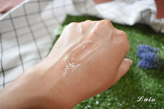 FORTE台塑生醫經典逆齡黑松露安瓶。秋冬季節的抗老保濕緊緻聖品。連兩頰的下垂型毛孔都站了起來，輕鬆對抗老化肌膚問題