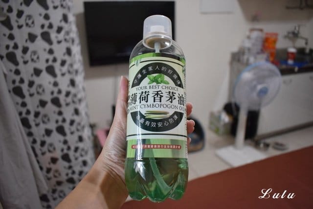 台灣MIT 水京牌薄荷香茅油(450ml)。降溫解熱、提神醒腦、除臭驅蚊，空氣清新好味道。揮別過去使用含化學成分的蚊香、殺蟲劑