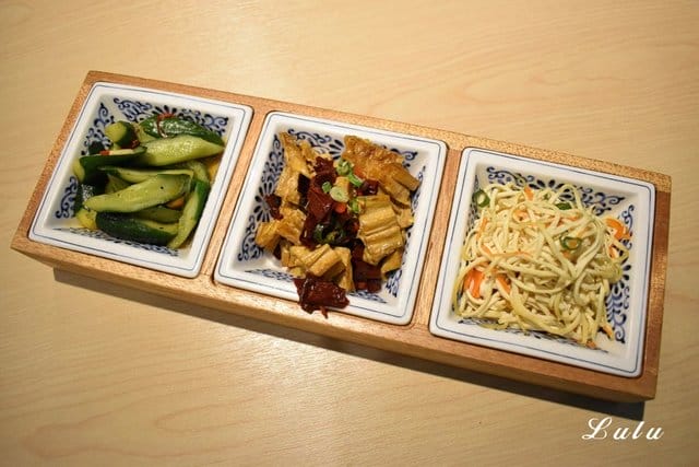 板橋美食。饗記·呷麵呷麵平價麵舖板橋店。小文青風的平價麵店。低消費，高品質。吃麵也能吃出時尚感