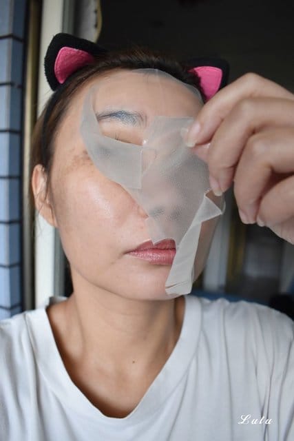 相信葉子澳洲茶樹海藻面膜＆玫瑰海藻面膜。可以敷著睡覺，也不擔心肌膚水分倒抽的天然海藻材質水凝膠膜。成分溫和不刺激肌膚