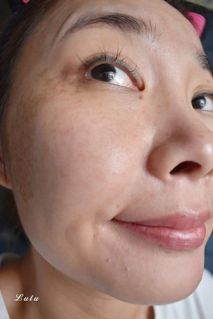 相信葉子澳洲茶樹海藻面膜＆玫瑰海藻面膜。可以敷著睡覺，也不擔心肌膚水分倒抽的天然海藻材質水凝膠膜。成分溫和不刺激肌膚