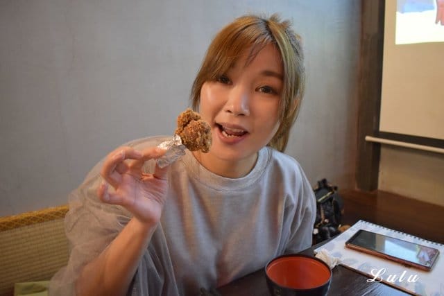 摩多居酒屋-新莊廟街串燒酒場。新莊巷弄美食/新莊在地人推薦平價居酒屋。結合現代與復古的日式特色居酒屋。別出新裁的日式料理，呈現出法國菜的擺盤。下班、週末宵夜的好去處