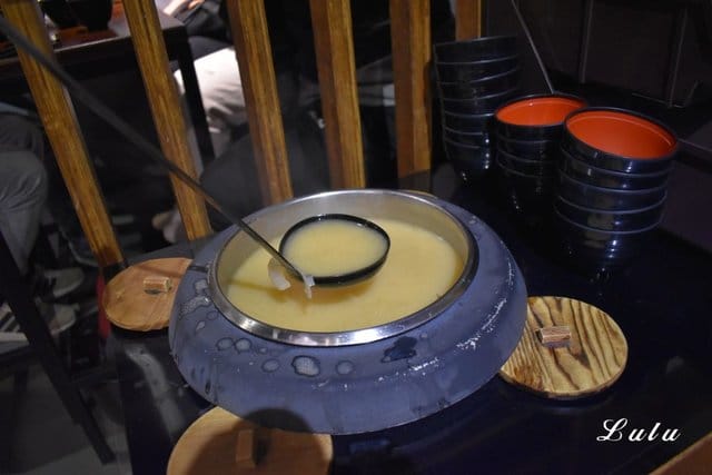 士林丼飯。大北直火人燒肉丼飯。嚴選獨家自製燒肉醬汁，結合直火搭配新鮮食材，完美結合最強丼飯！學生族群最愛/日式丼飯/日本國民美食/日式丼飯專門店