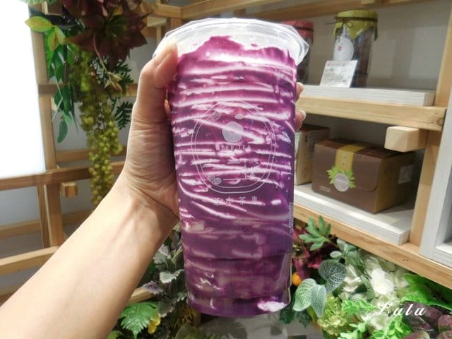 草本茶集 板橋忠孝店。板橋飲料店推薦。妍植花果茶/精品手作珍珠。芋見珍愛，鮮Q凍飲，蘋果樹。飲料界的精品