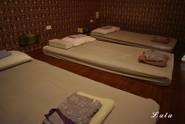內湖按摩。泰心泰式SPA生活館（內湖分館）。利用按、摸、拉、拽、揉、捏等動作，讓身體壓力得到釋放。第一次按摩按到舒服的快睡著啦！