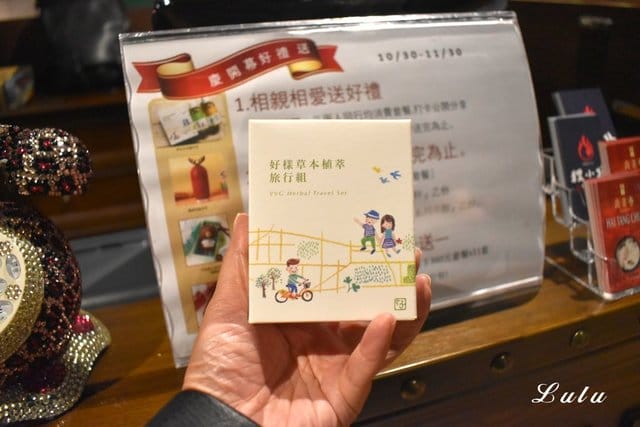基隆廟口夜市火鍋。海棠春食膳鍋物。基隆仁愛五路上。提供頂級肉品的精緻個人鍋。食材新鮮嚴選。溫順易入喉的麻辣鍋「溫麻辣」湯底及慢火長燉「老火湯」湯底。帶你回到1840年代大上海的時尚華洋用餐氛圍