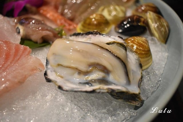 基隆廟口夜市火鍋。海棠春食膳鍋物。基隆仁愛五路上。提供頂級肉品的精緻個人鍋。食材新鮮嚴選。溫順易入喉的麻辣鍋「溫麻辣」湯底及慢火長燉「老火湯」湯底。帶你回到1840年代大上海的時尚華洋用餐氛圍