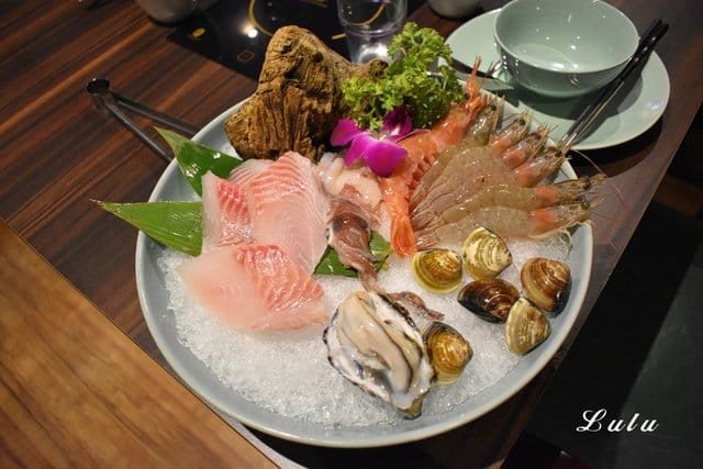 基隆廟口夜市火鍋。海棠春食膳鍋物。基隆仁愛五路上。提供頂級肉品的精緻個人鍋。食材新鮮嚴選。溫順易入喉的麻辣鍋「溫麻辣」湯底及慢火長燉「老火湯」湯底。帶你回到1840年代大上海的時尚華洋用餐氛圍