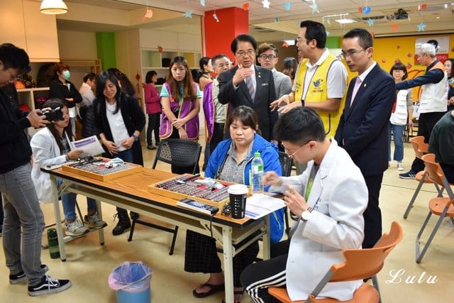 108年度公益視力篩檢活動。照護弱勢團體視力檢測及宣導視力保健知識。主辦單位：愛妮雅化妝品、台北家扶中心、國際獅子會300A2區、LCIF 基金會、風向球、獅子說故事、台北市南區獅子會