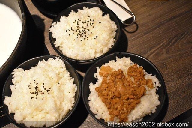 千荷田日式涮涮鍋（永安店）。菜單改版升級，肉肉增量88元起。全新3種湯底，增加個人鴛鴦鍋可獨享雙重美味！