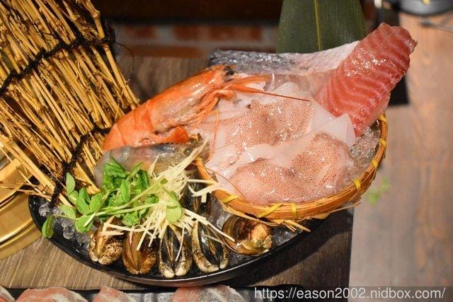 千荷田日式涮涮鍋（永安店）。菜單改版升級，肉肉增量88元起。全新3種湯底，增加個人鴛鴦鍋可獨享雙重美味！