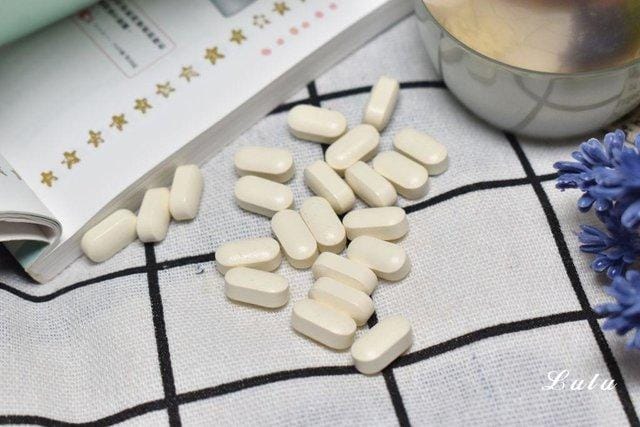VISKIN保透皙錠。膠原蛋白錠推薦。肌膚散發自然透亮的秘密武器。水解型膠原蛋白+天然紅球藻純化蝦紅素+稀有元素及維生素群 複合配方
