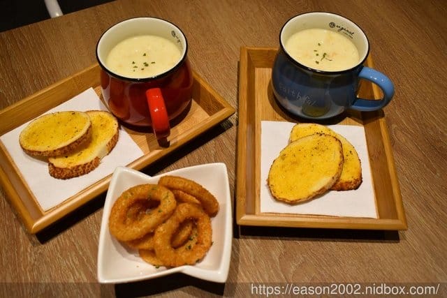 新莊美食天地。Jc 食尚廣場。樂義屋Love Eat House。義大利麵/手作pizza/燉飯。加料加價NT$49，升級套餐享飲料無限量暢飲
