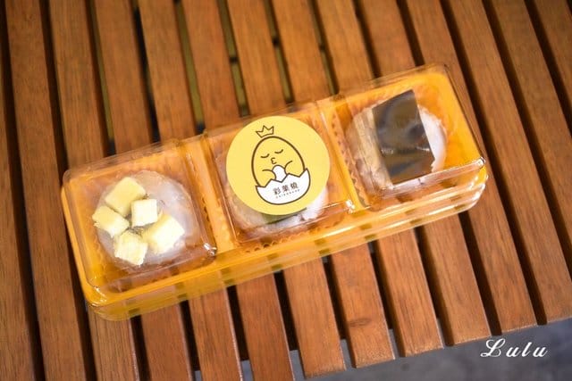 台中大里伴手禮。彩菓燒-台中大里店。彩繪雞蛋糕2.0升級版，豐富內餡夾心，各式不同口味，滿足你的味蕾。繽紛泡泡，彩色泡芙。漸層氣泡飲，水果風味，超沁涼