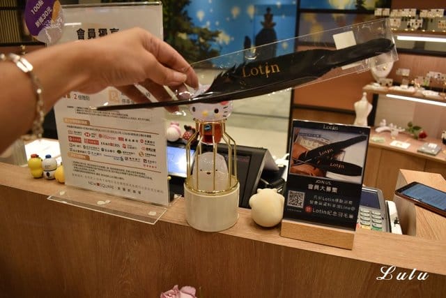 淡水新駐點。美麗新廣場 淡海館 。大小朋友的歡樂天堂。逛街、吃飯、玩耍、看電影，一次搞定。小小孩放電的好地方，眾多的親子餐廳可選擇