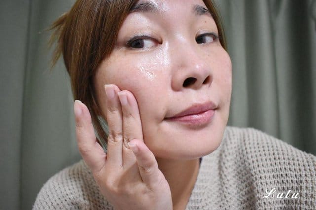 #韓物通。沛麗膚-B12積雪草煥白色修精華。保濕、亮白、緊緻，一次完成的好吸收，成分溫和精華液推薦