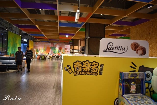 淡水新駐點。美麗新廣場 淡海館 。大小朋友的歡樂天堂。逛街、吃飯、玩耍、看電影，一次搞定。小小孩放電的好地方，眾多的親子餐廳可選擇