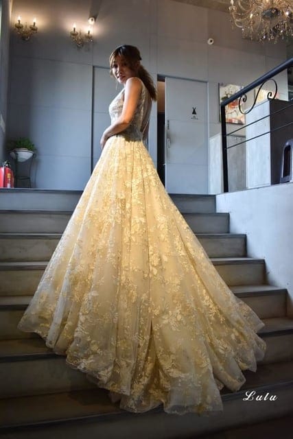 台中婚紗禮服推薦。J.S Wedding 傑斯婚紗攝影美學。全台NO.1水中婚紗。近千款禮服選擇，滿足各種身形的新娘。網路評價第一名婚紗工作室