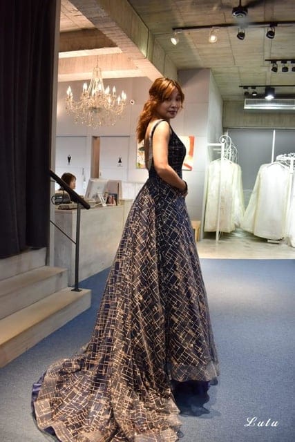 台中婚紗禮服推薦。J.S Wedding 傑斯婚紗攝影美學。全台NO.1水中婚紗。近千款禮服選擇，滿足各種身形的新娘。網路評價第一名婚紗工作室