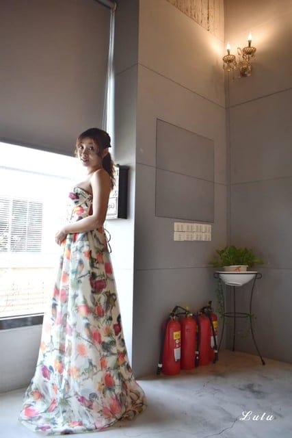 台中婚紗禮服推薦。J.S Wedding 傑斯婚紗攝影美學。全台NO.1水中婚紗。近千款禮服選擇，滿足各種身形的新娘。網路評價第一名婚紗工作室