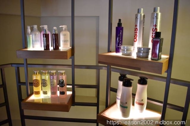 新店染髮推薦。Wor髮廊（七張店）。開幕新店，年前變髮超優惠。染後護髮，保養髮絲超持久。距離新店七張捷運站步行約2分鐘即可抵達