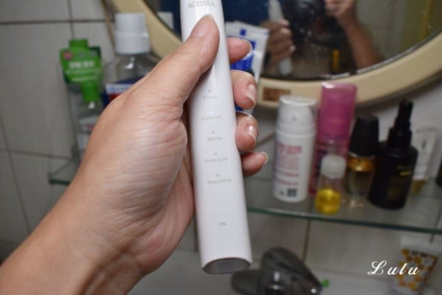 AODMA DY-108 成人音波智能電動牙刷。（秉慈AODMA澳德邁台灣獨家代理）。刷毛採用6mil的杜邦+德國 Pedex變色絲，超細緻。採用磁懸浮馬達，打水效果好，頻率可到41000次/分鐘