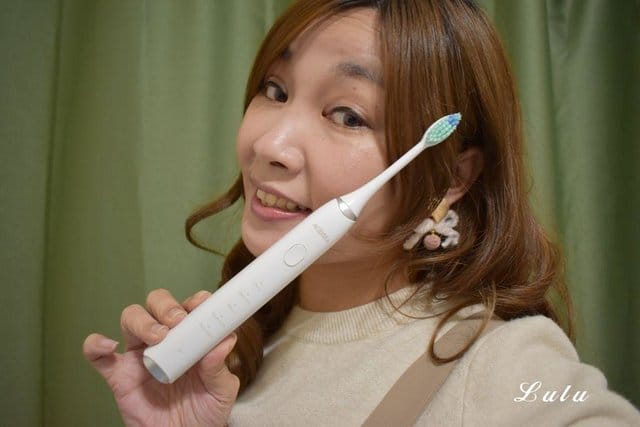 AODMA DY-108 成人音波智能電動牙刷。（秉慈AODMA澳德邁台灣獨家代理）。刷毛採用6mil的杜邦+德國 Pedex變色絲，超細緻。採用磁懸浮馬達，打水效果好，頻率可到41000次/分鐘