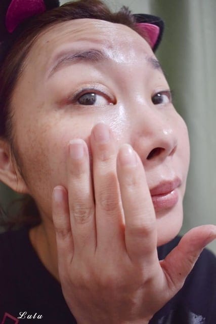 穩定肌膚狀況，只要7天。Nature Tree 保濕安瓶。喚醒、調理、滋養、修護。專為常使用 3C 用品，輕熟齡及熟齡肌所研發