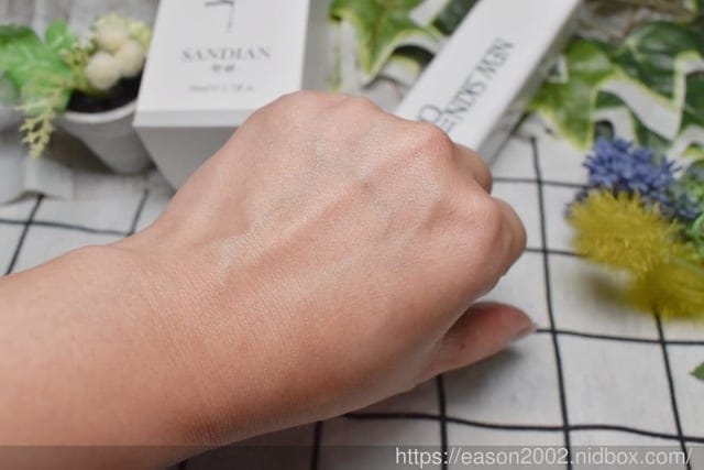 煩膩繁瑣的瓶瓶罐罐嗎？讓 聖研 新肌霜 省略你的保養步驟，原來保養也能這麼簡單。一瓶抵多瓶的保濕亮白聖品