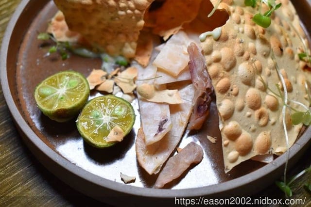 台北西門餐酒館推薦。拉圖爾精釀柴燒餐廳 LA TOUR CRAFT BEER & WOOD GRILL。以柴燒概念為主軸的精緻餐點。台灣自行釀造，原汁原味呈現的比利啤酒時酒