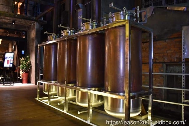 台北西門餐酒館推薦。拉圖爾精釀柴燒餐廳 LA TOUR CRAFT BEER & WOOD GRILL。以柴燒概念為主軸的精緻餐點。台灣自行釀造，原汁原味呈現的比利啤酒時酒