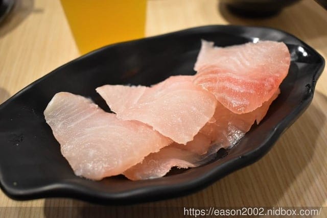 蘆洲火鍋。鍋賣局百元小火鍋（蘆洲長安店）。親民價位就能享用各國不同風味鍋物湯頭，無限量供應自助吧，超高CP值