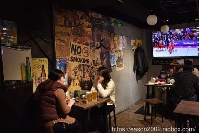 萬華居酒屋。#喜舍居酒屋。結合現代與懷舊日式風格的裝置藝術。食材新鮮嚴選，創意日式料理推薦
