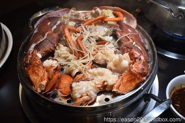 新北美食推薦。#蒸翻天蒸氣火鍋。蒸翻天 海鮮蒸氣塔（林口店）。真正饕客才懂得美味。用蒸的才能吃到海鮮的原始鮮甜滋味。霸氣的生猛海鮮94狂。海鮮塔後的精緻鍋物與黃金干貝粥，讓人意猶未盡
