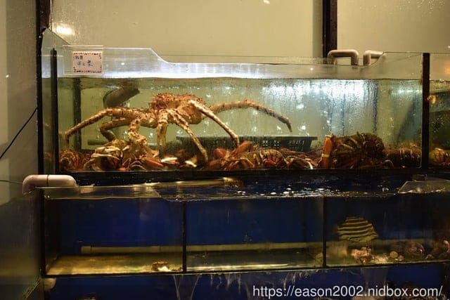 新北美食推薦。#蒸翻天蒸氣火鍋。蒸翻天 海鮮蒸氣塔（林口店）。真正饕客才懂得美味。用蒸的才能吃到海鮮的原始鮮甜滋味。霸氣的生猛海鮮94狂。海鮮塔後的精緻鍋物與黃金干貝粥，讓人意猶未盡
