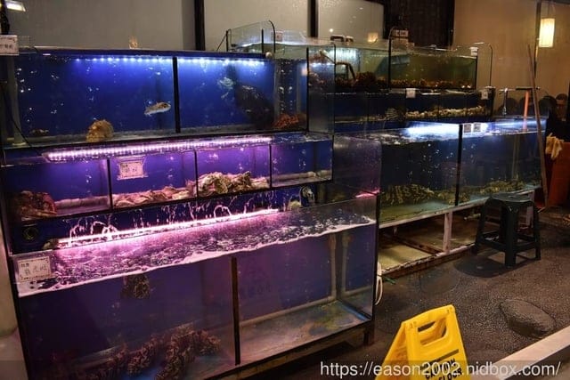 新北美食推薦。#蒸翻天蒸氣火鍋。蒸翻天 海鮮蒸氣塔（林口店）。真正饕客才懂得美味。用蒸的才能吃到海鮮的原始鮮甜滋味。霸氣的生猛海鮮94狂。海鮮塔後的精緻鍋物與黃金干貝粥，讓人意猶未盡