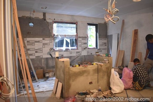 台北新店室內裝修【漆滿億油漆工程】舊屋翻新變豪宅-油漆施工推薦，讓老舊的牆面，粉刷變繽紛系的床頭牆(板橋,三重,大台北等地服務)