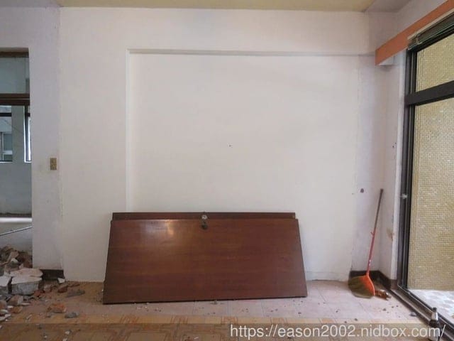 台北新店室內裝修【漆滿億油漆工程】舊屋翻新變豪宅-油漆施工推薦，讓老舊的牆面，粉刷變繽紛系的床頭牆(板橋,三重,大台北等地服務)