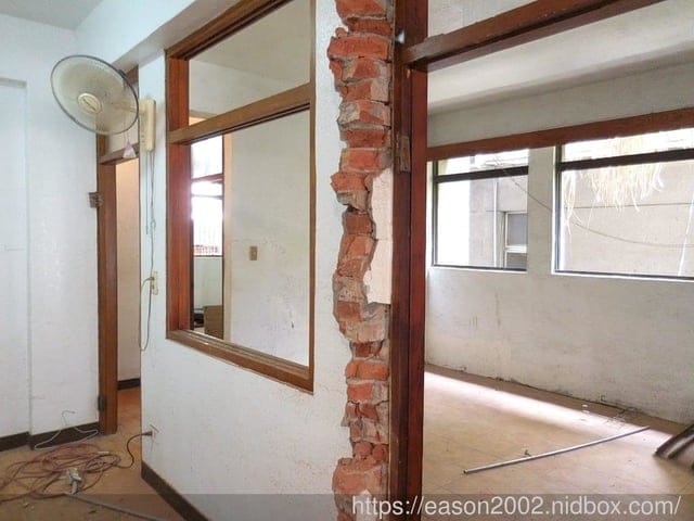 台北新店室內裝修【漆滿億油漆工程】舊屋翻新變豪宅-油漆施工推薦，讓老舊的牆面，粉刷變繽紛系的床頭牆(板橋,三重,大台北等地服務)