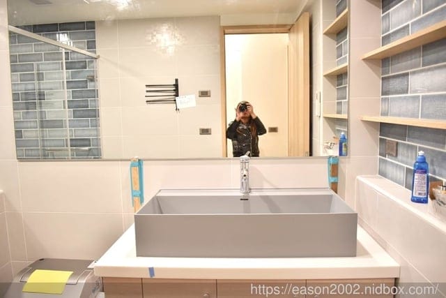 台北新店室內裝修【漆滿億油漆工程】舊屋翻新變豪宅-油漆施工推薦，讓老舊的牆面，粉刷變繽紛系的床頭牆(板橋,三重,大台北等地服務)