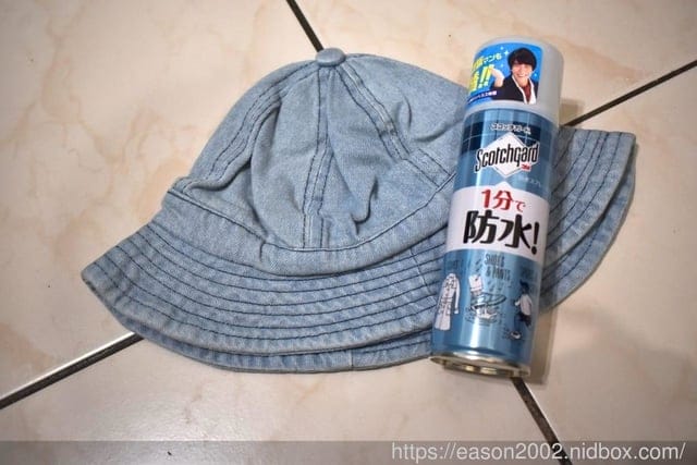 生活好用小物推薦。3M SCOTCHGARD速效型防水噴霧。讓你的包鞋、衣物不再害怕下雨天推薦。不傷材質，有效防水，讓包包不再因為淋雨潮濕，而脫皮