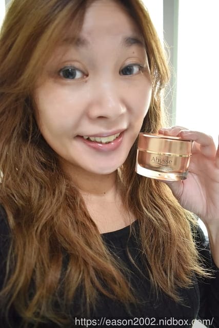 乾巴肌救星。Abysse EGF再生賦活膠囊。輕油質地，好吸收，不黏膩。無添加任何香料、色素、礦物油。季節變換，肌膚不再鬧脾氣