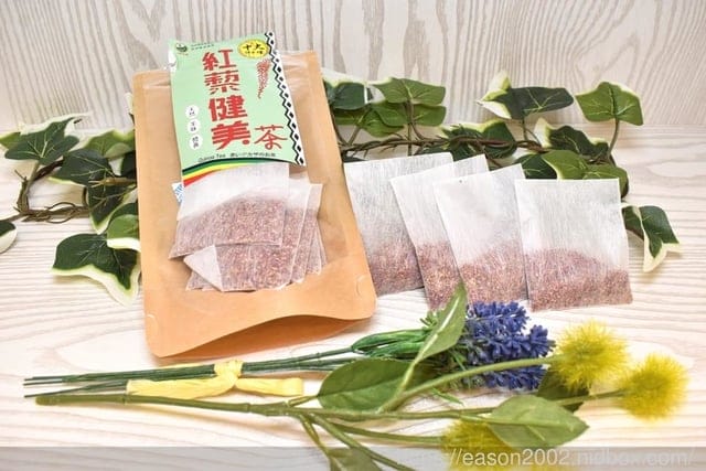 本草宣言養生食品。健康養生茶包。在地、天然、健康人生。不含咖啡因、無糖無添加。中國傳統智慧與現代科技結合，調整生理機能、促進新陳代謝、補充營養