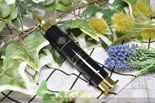 眼尾、法令紋、嘴角等細紋，通通OUT。Forever Flawless 24K黃金緊緻修護筆，讓你超有感!