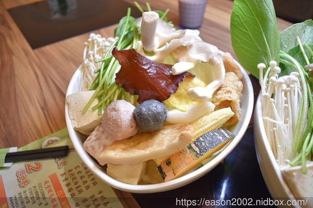 土城火鍋。CP值最高的雙人痛風套餐，在土城青雲路上。#鼎川霖鍋物-青雲店。爆值痛風狠蝦雙人鍋