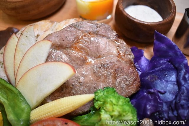 無糖、無奶、低GI、好油、低鹽、原型食材、低溫烹調的舒肥料理。#腰果花砧板原食料理-天母店