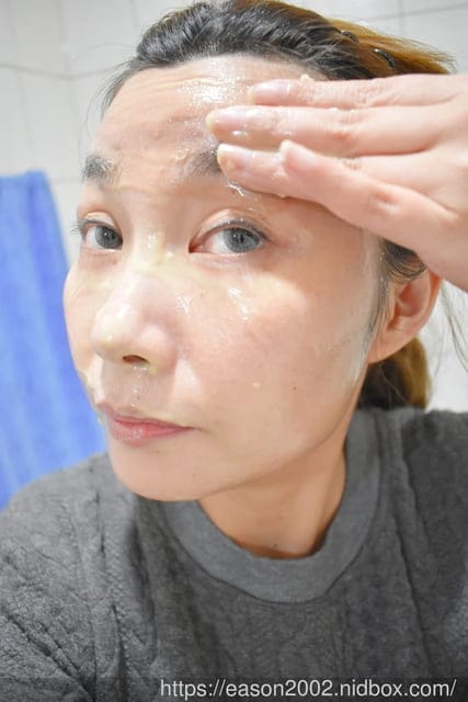 #韓物通。【YADAH】綠茶純淨潔膚卸妝膏100ml。卸妝洗臉一次完成。添加綠茶與12種天然植物油，成分溫和，洗後水嫩不緊繃