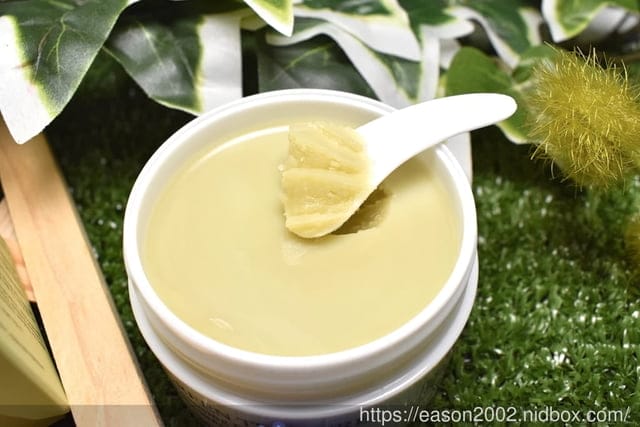 #韓物通。【YADAH】綠茶純淨潔膚卸妝膏100ml。卸妝洗臉一次完成。添加綠茶與12種天然植物油，成分溫和，洗後水嫩不緊繃