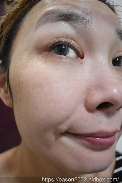 Finisia菲妮夏亮白美容皂。堅持45天天然熟成固化，保留天然保濕因子（甘油），洗後清爽不緊繃。快速起泡，泡沫量豐富，深入毛孔，洗淨全臉髒污